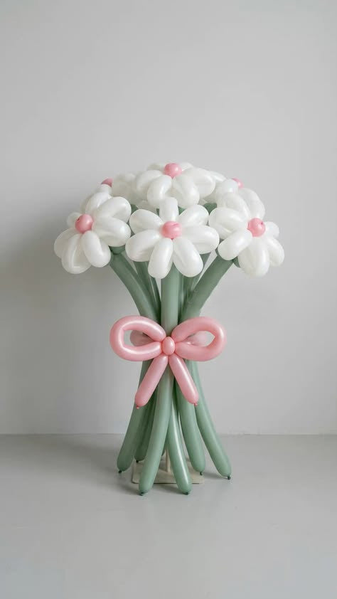 Balloon-Flower Bouquet + Delivery